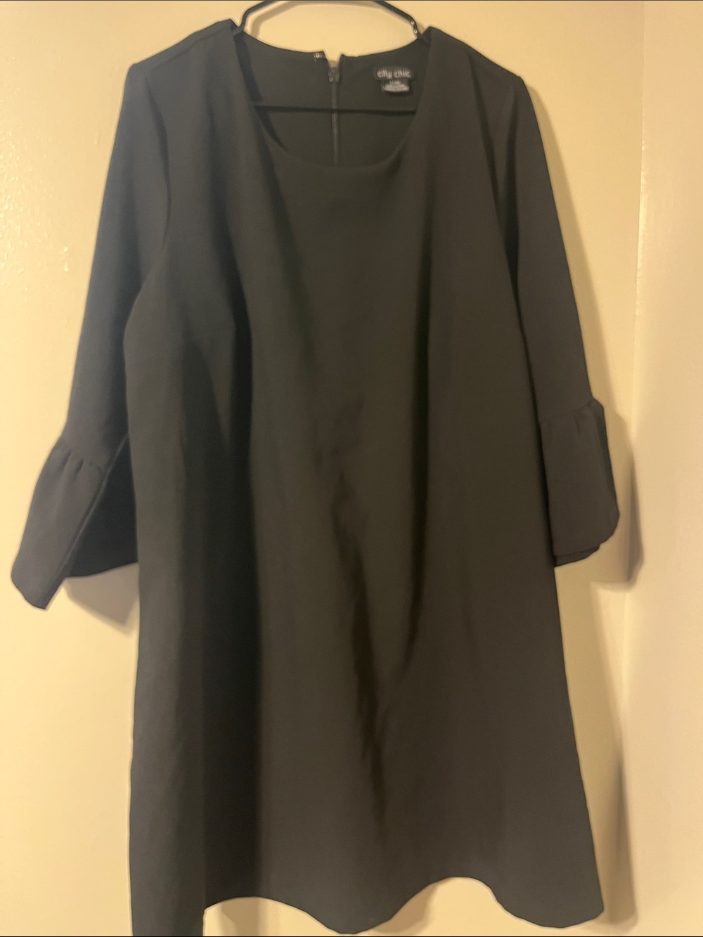 City Chic Black Shift Dress with Three-Quarter Sleeves